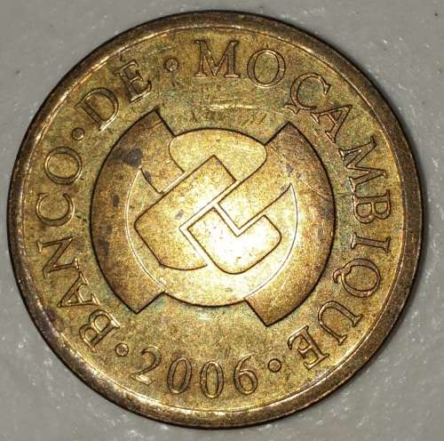 2006 - 50 CENTAVOS - MOCAMBIQUE - MOZAMBIQUE - (Brass Plated Steel)